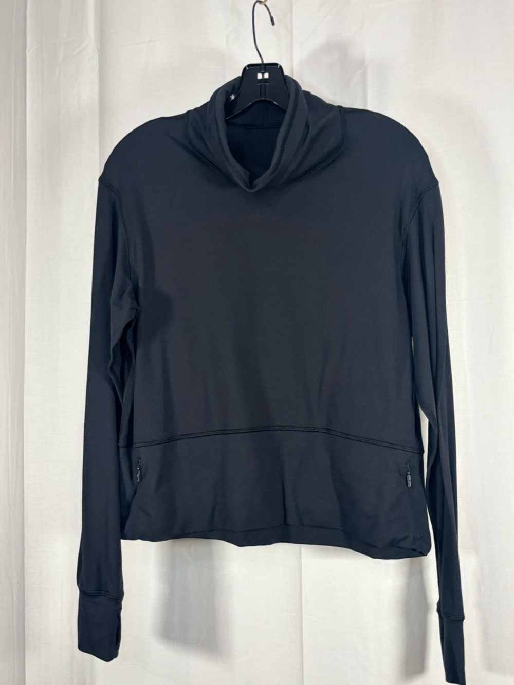 EUC LULULEMON Women’s Black Long Sleeve Cowl Neck Pullover w thumb holes Size 6